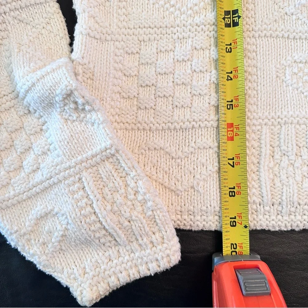 90’s “Absolutely Cotton” Creamy White Cable Knit Textured Hearts Sweater - Picture 5 of 8